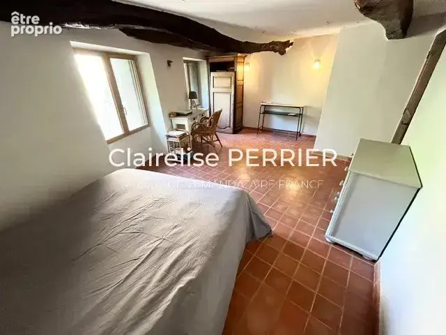 Au cœur du village de sillans-la-cascade - photo 11