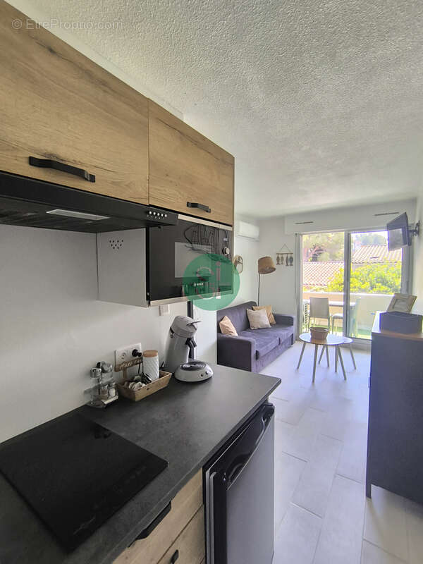 Studio renove avec balcon plein sud - lumineux et au calme - photo 2