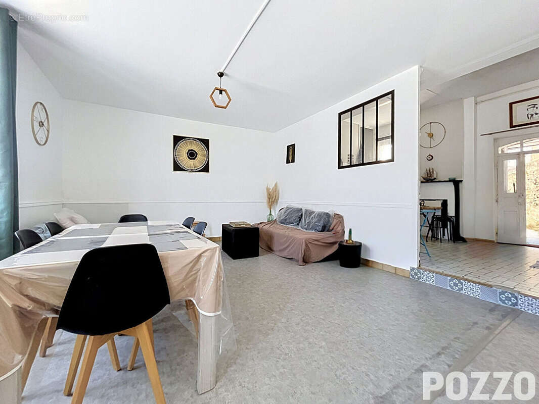 A vendre - le teilleul - maison 4 pièce(s) 80 m² - maison de bourg - proximite des services - photo 3