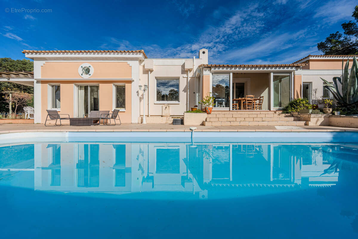 Maison à SAINT-MATHIEU-DE-TREVIERS