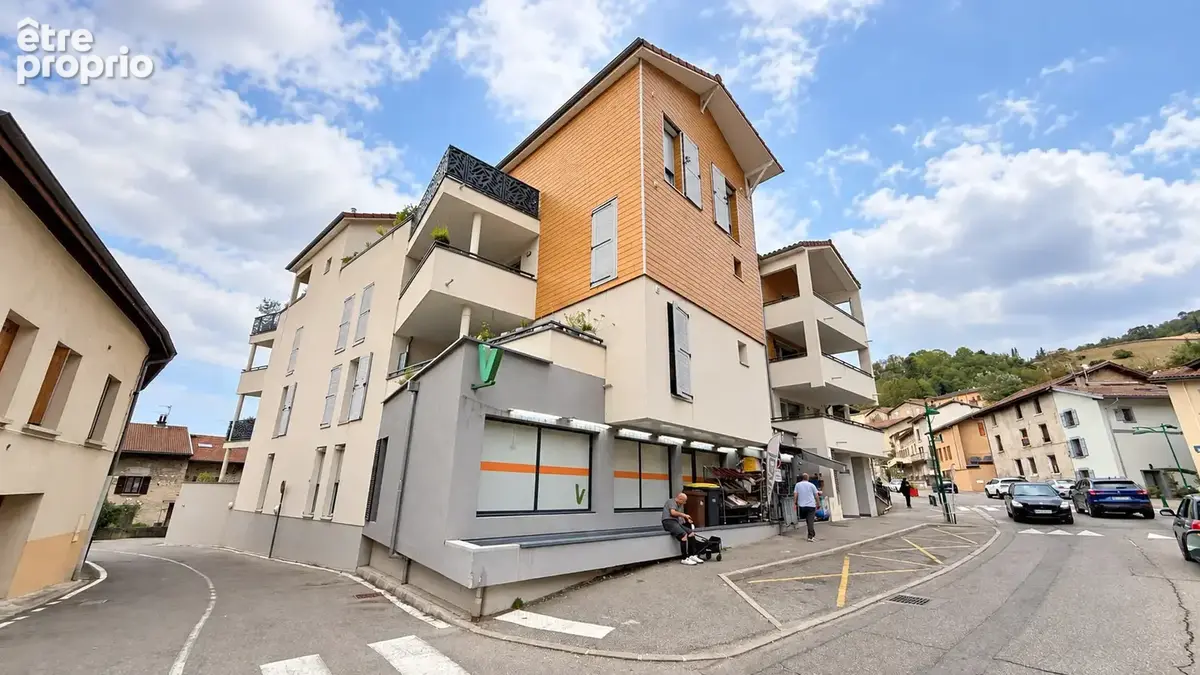 LA BUISSE - T2 + terrasse et garage - photo 8