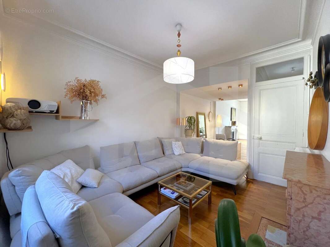 Appartement de caractère   113,76 m2   dernier étage   greno - photo 16