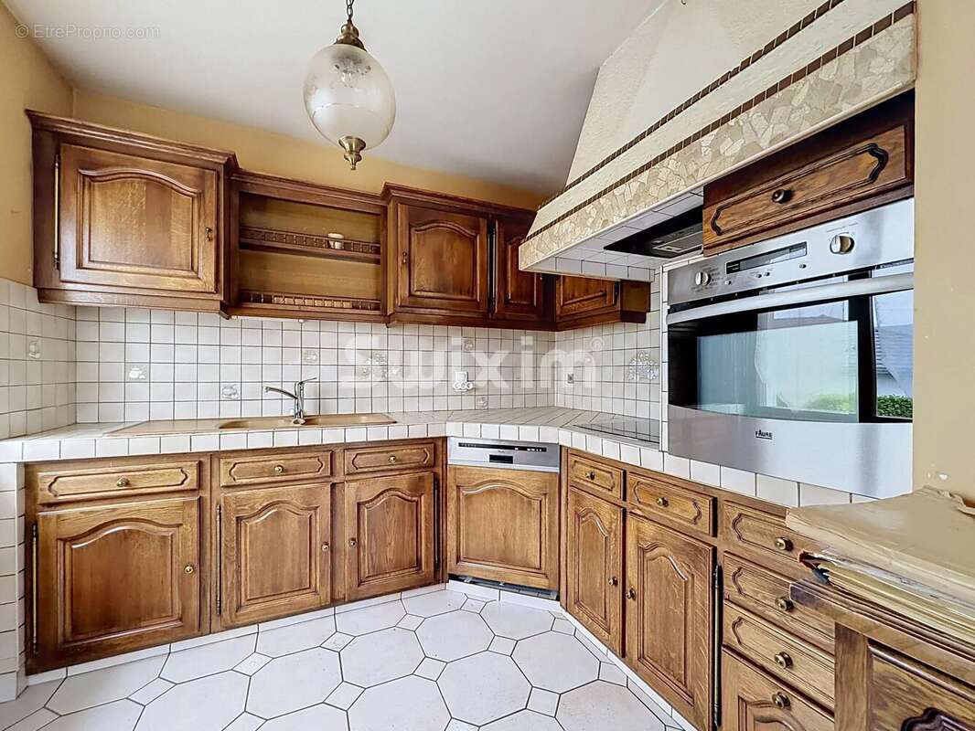 Maison à rénover avec grand terrain de 882 m² et combles aménageables – Arthaz-Pont-Notre-Dame - photo 3