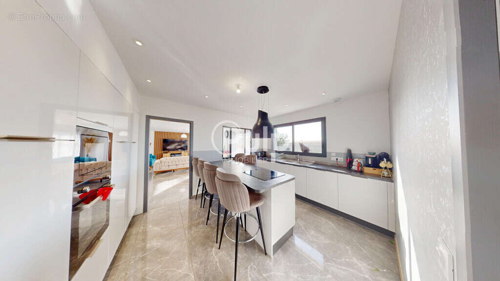 Maison à LES SORINIERES