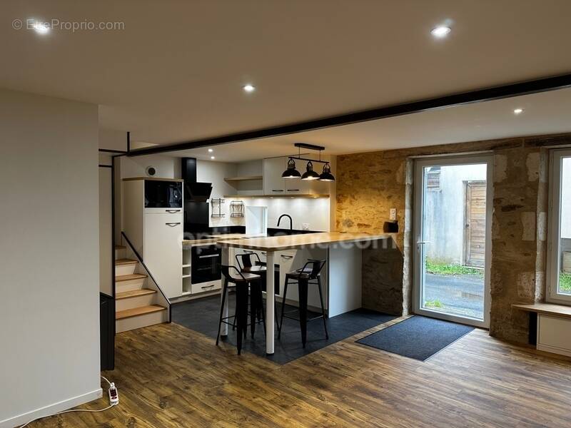 Maison à MAREUIL-SUR-LAY-DISSAIS