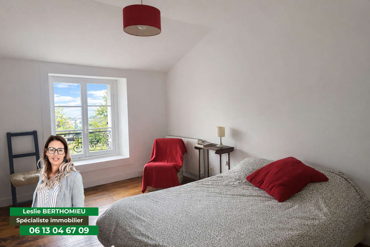 Maison à SAINT-PRIEST-EN-JAREZ