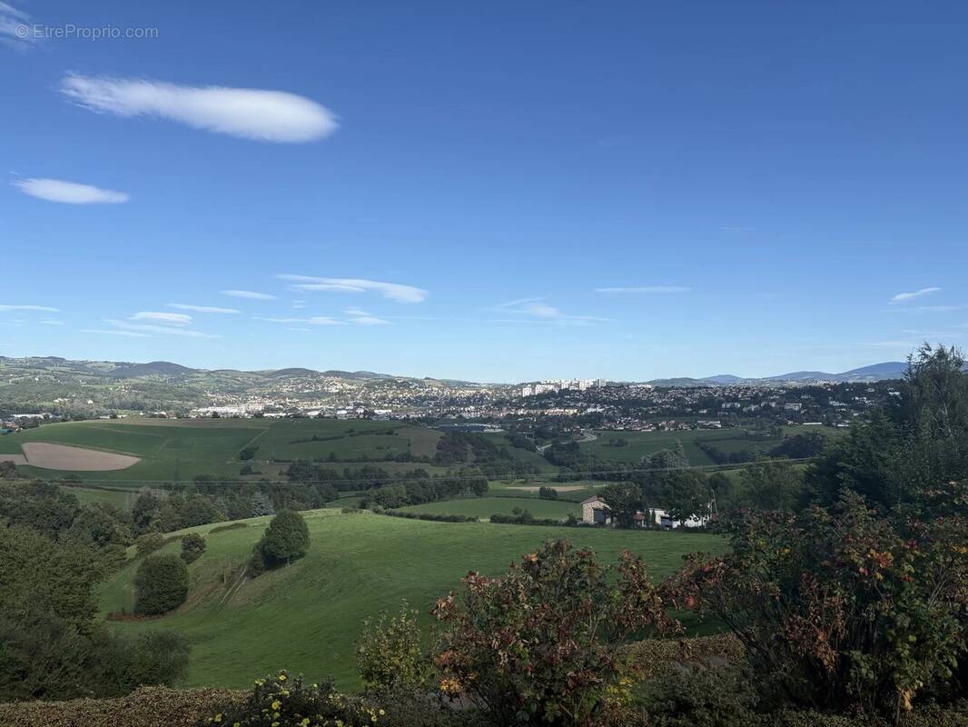 Maison à SAINT-GENEST-LERPT