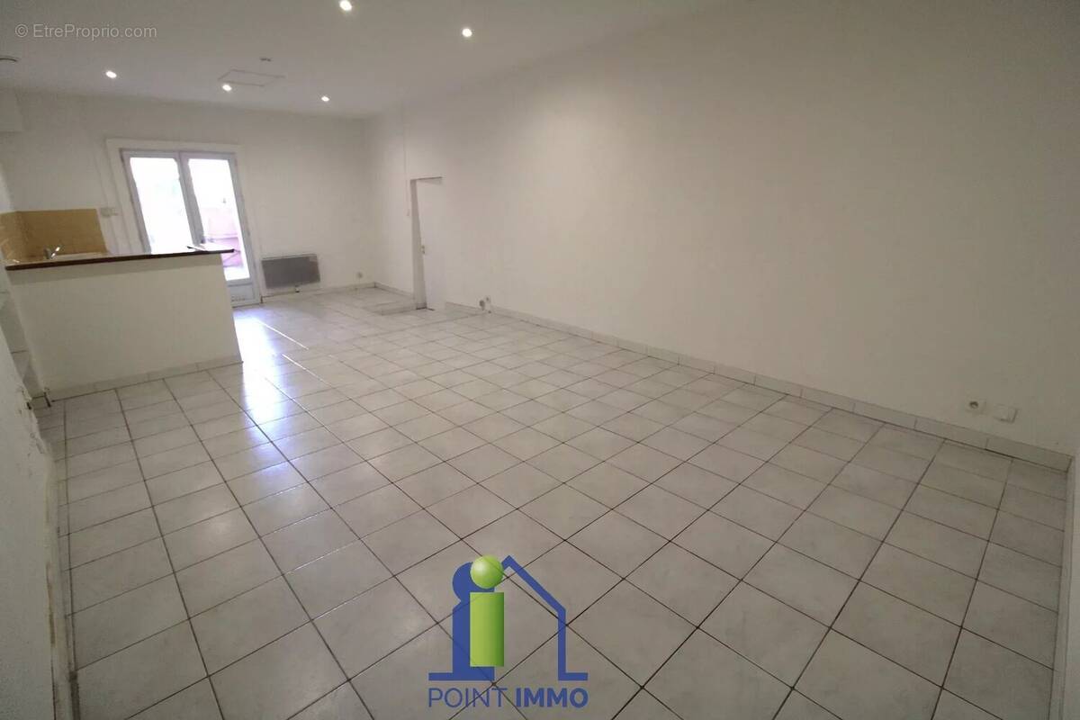 Appartement à MARSEILLE-11E