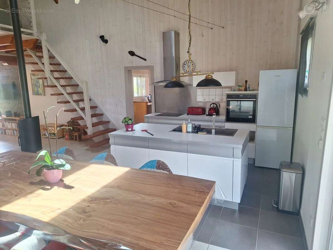 Maison en ossature bois avec vue, au calme et proche des commodités - photo 8