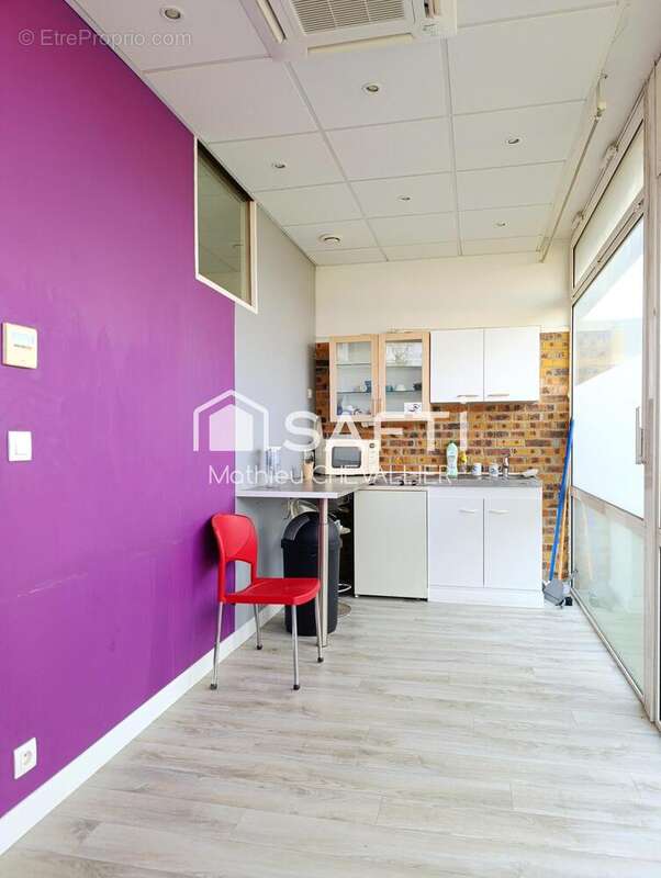 Photo 7 - Commerce à FEUQUIERES-EN-VIMEU