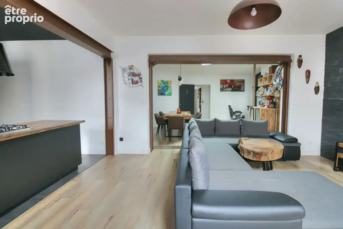 Appartement à vendre à Trélazé avec une terrasse et un garage attenant - photo 1