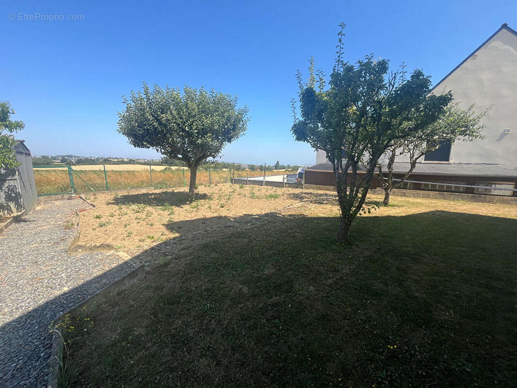 Maison sur Yffiniac - photo 14