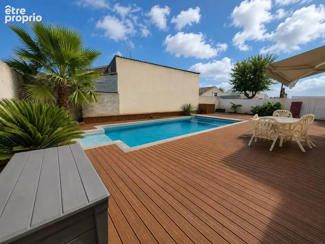 Photo Maison à Montendre au prix de 265 000€