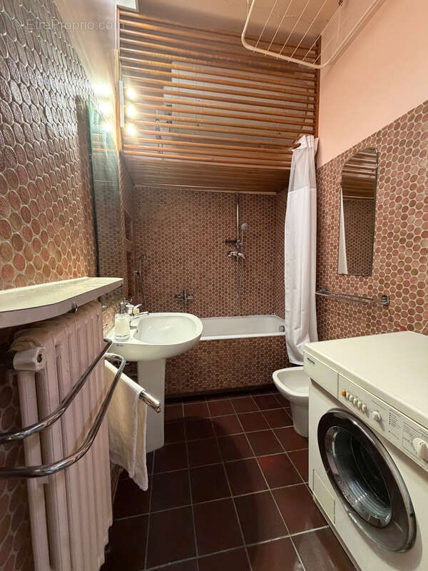 Appartement à PARIS-3E