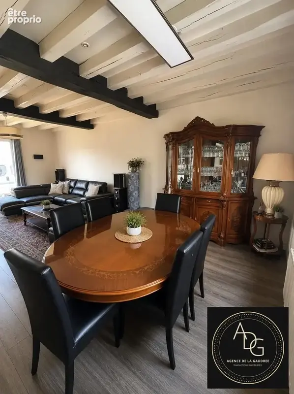 Maison 244 m² à Voves  - photo 4