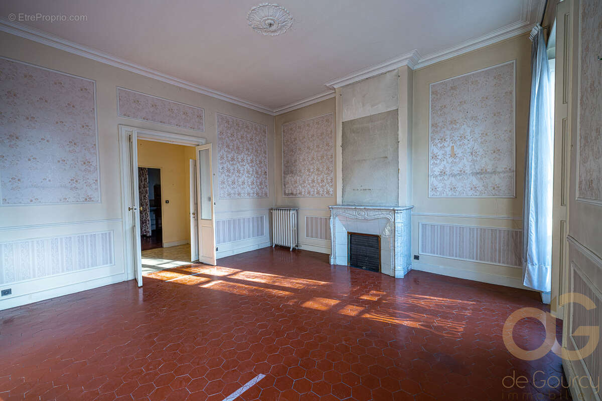 appartement familial de caractère proximité des Halles - photo 9