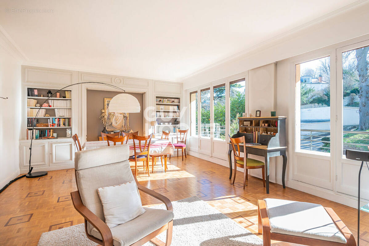 Appartement à BOUGIVAL