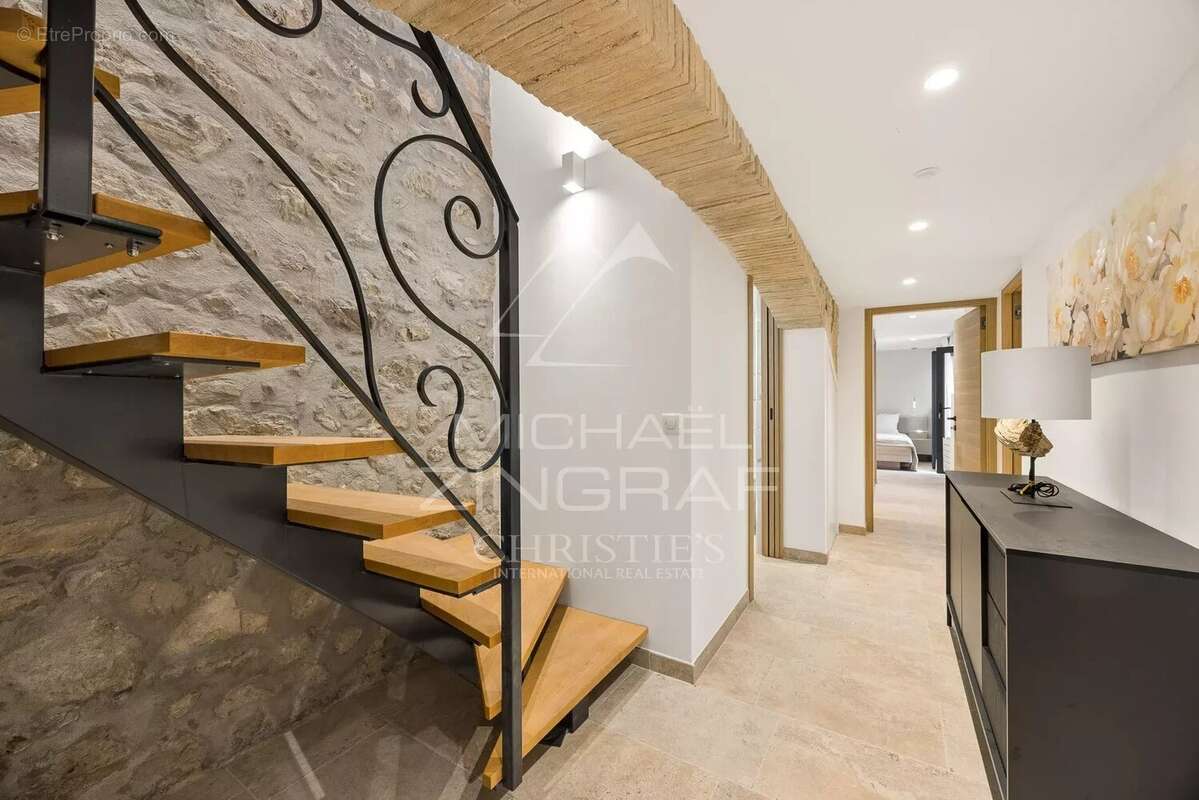 Duplex de charme au cœur du Vieil Antibes - photo 9