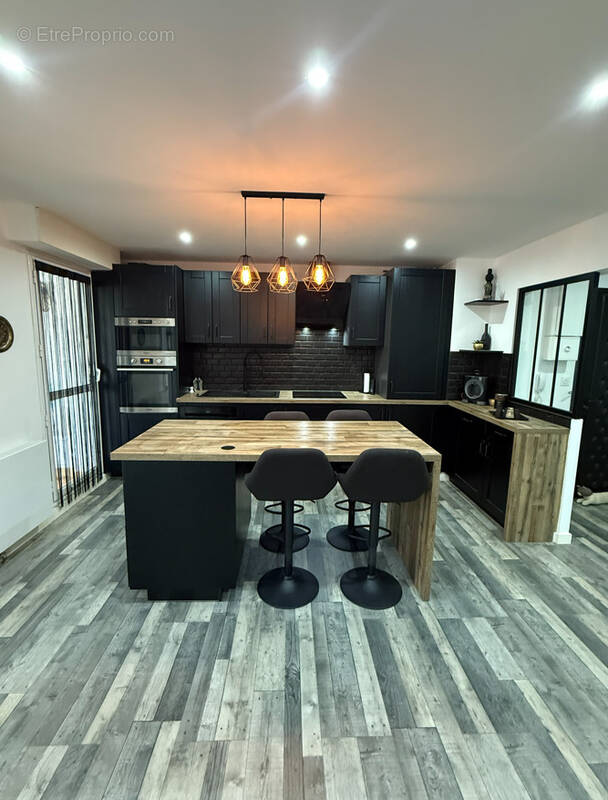 Appartement à MARSEILLE-11E