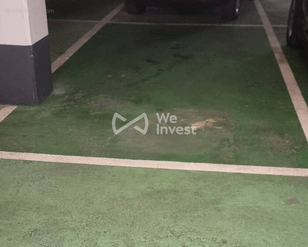 Parking à PARIS-15E