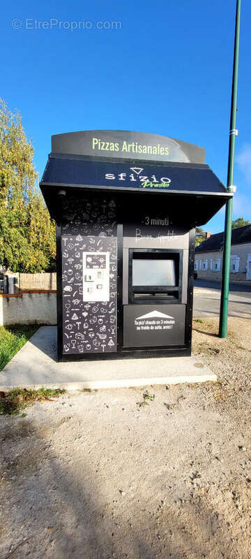 Commerce à MONT-PRES-CHAMBORD