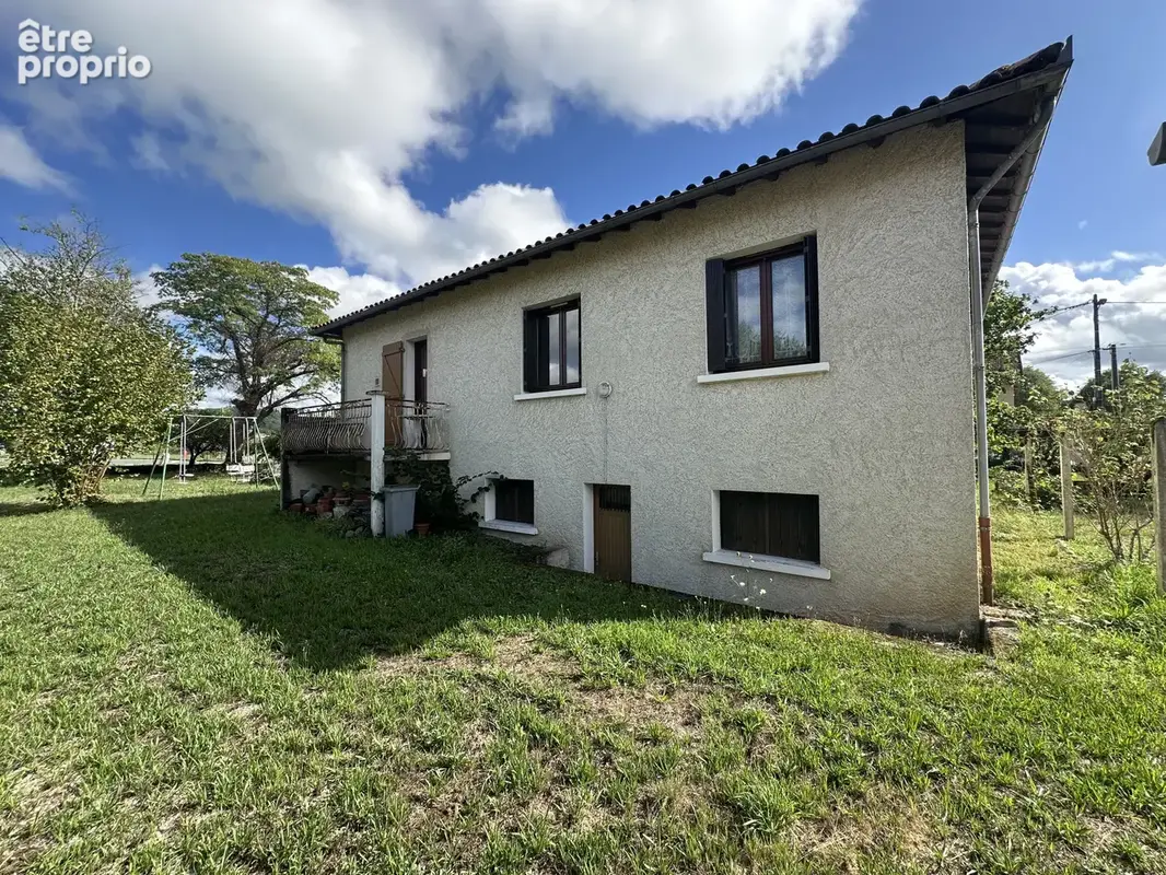 Maison familiale avec jardin, terrasse couverte et dépendance   Gagnac-sur-Cère - photo 3