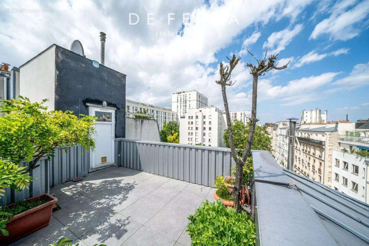 Appartement à PARIS-14E