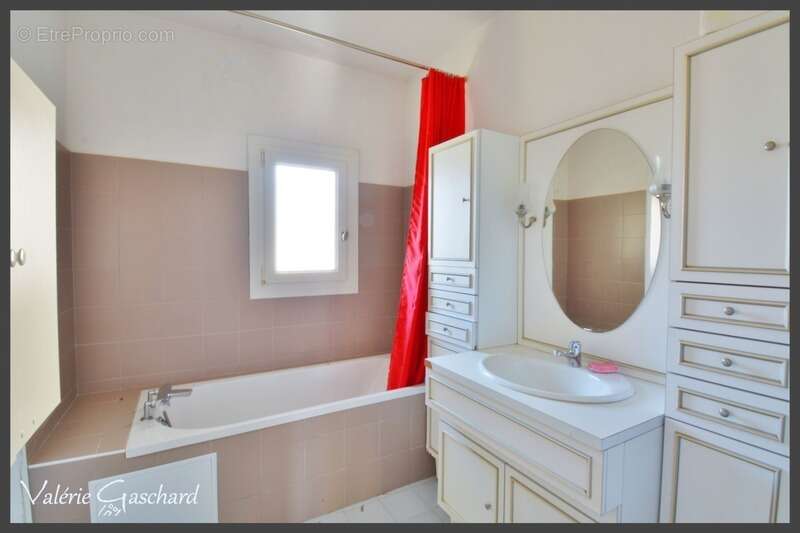 Maison à SAINT-SEURIN-SUR-L&#039;ISLE