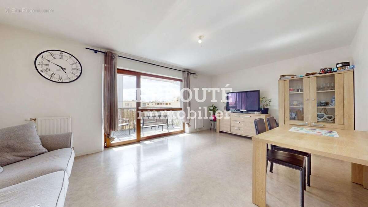 À vendre : appartement avec terrasse et garage - reims - photo 2