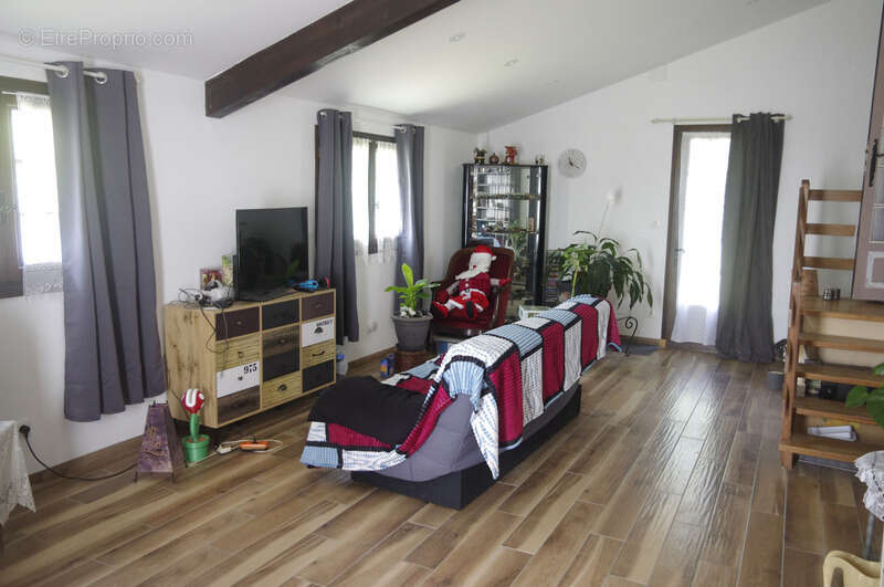Maison à vendre PESSAN de 6 pièces, 4 chambres, terrain  et garage double - photo 3