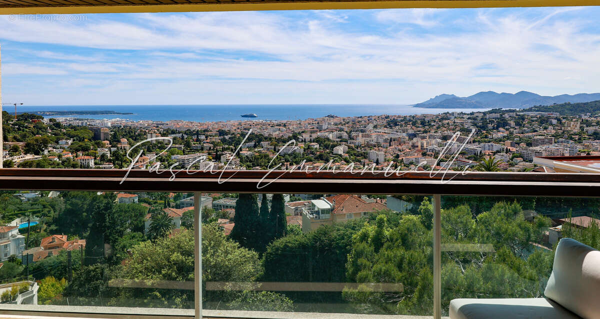Appartement à LE CANNET