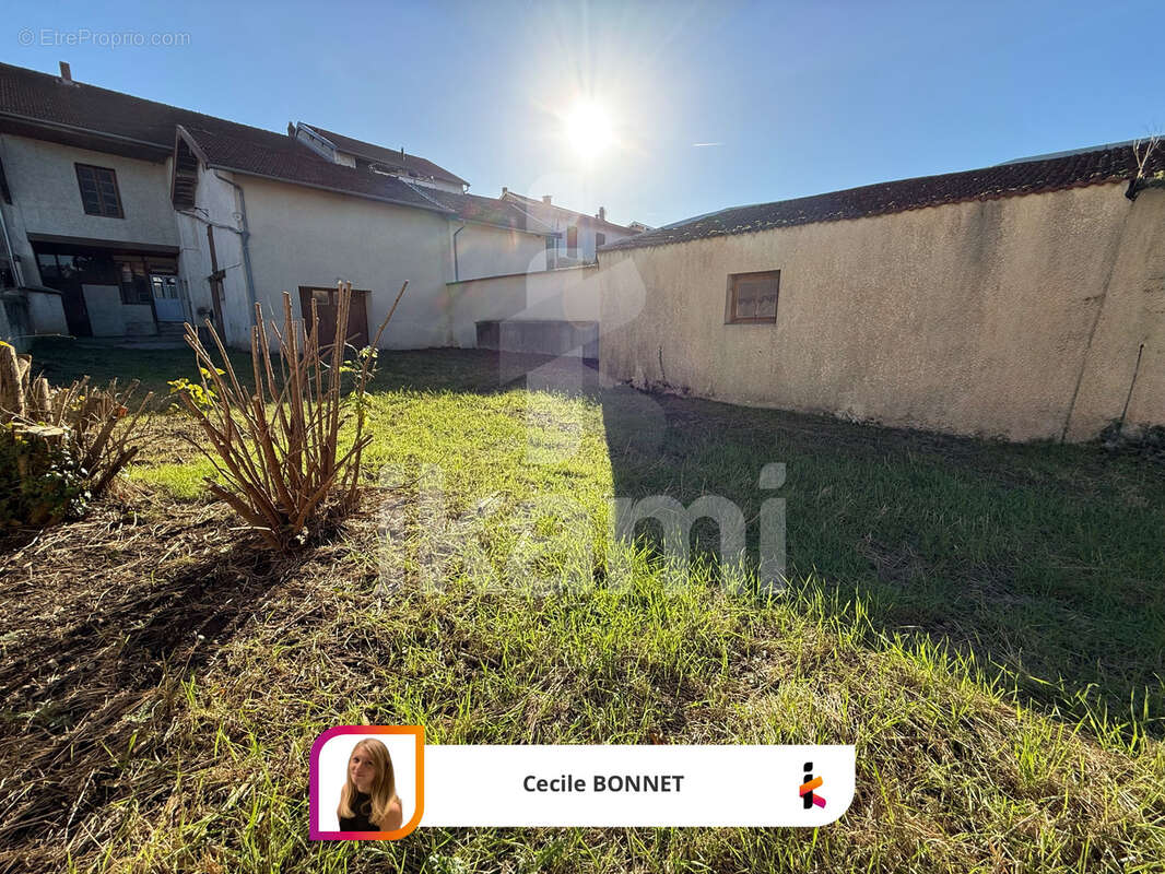 Maison à SAINT-SORLIN-EN-VALLOIRE