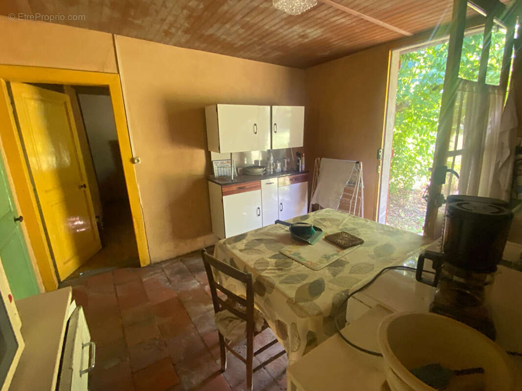 Maison a renover - photo 7