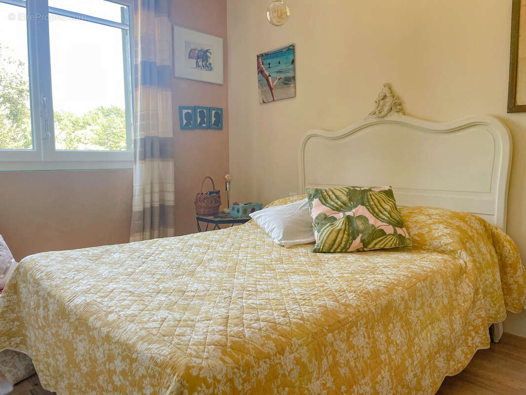 Maison à SAINT-PANTALEON-LES-VIGNES