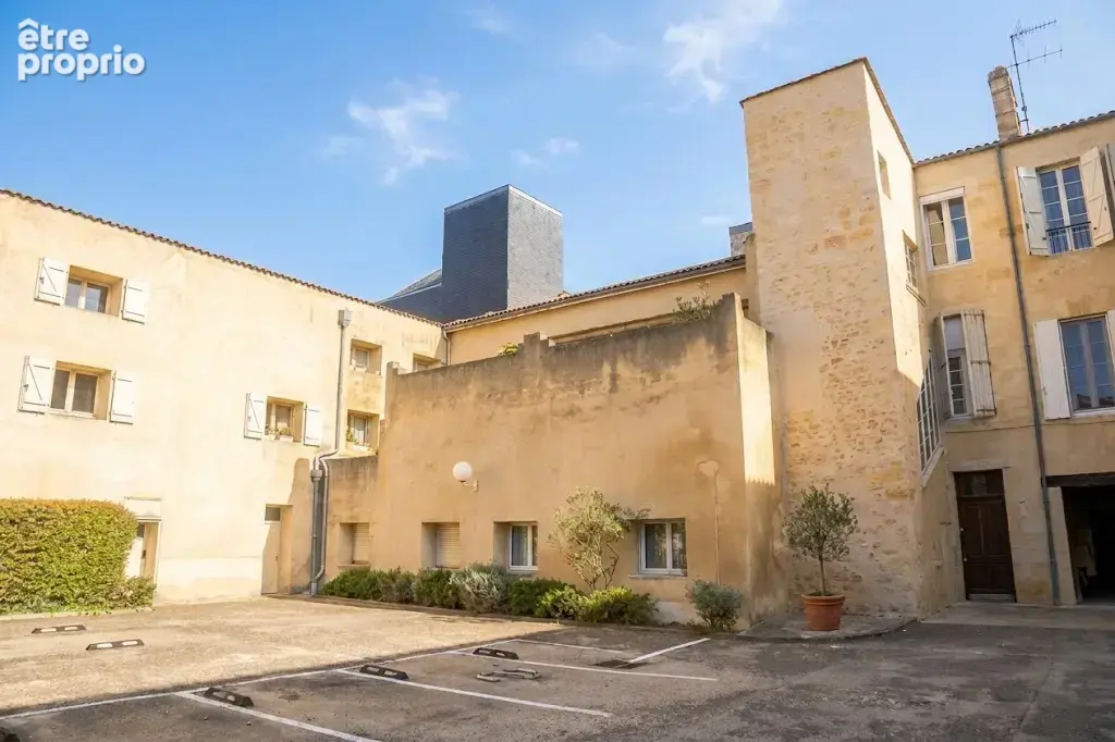Bordeaux Chartrons - Rue Notre Dame / Crs Martinique - Dans  Immeuble Pierre T1 (38m2) avec parking privatif - photo 9