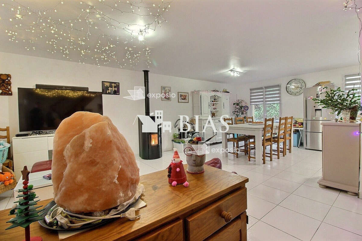 Maison à SAINT-PIERRE-DU-BOSGUERARD