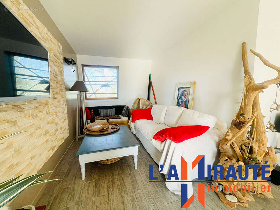 Appartement à SARTROUVILLE