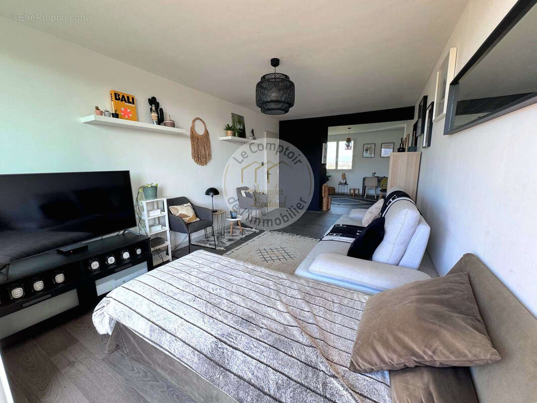 Appartement à MARSEILLE-9E