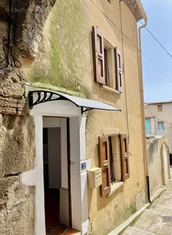 Maison à VALREAS