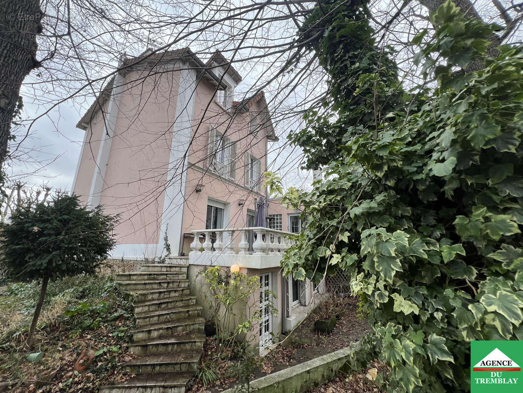 Maison à CHAMPIGNY-SUR-MARNE