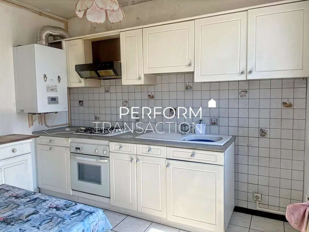 Appartement T3 59 m² à rénover – Eybens Victor Hugo - photo 2