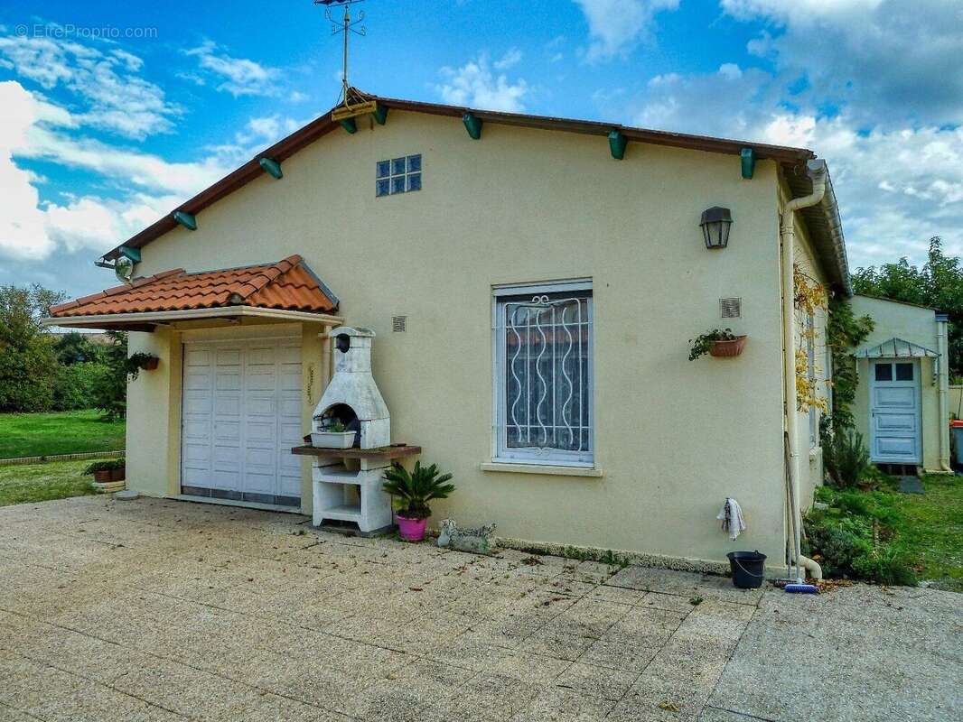 Maison à BEAUVOIR-SUR-NIORT