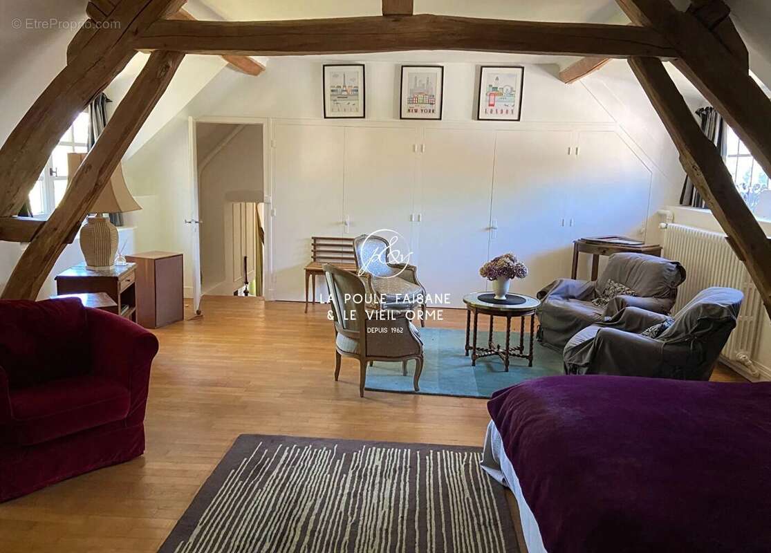 Maison à HOUDAN