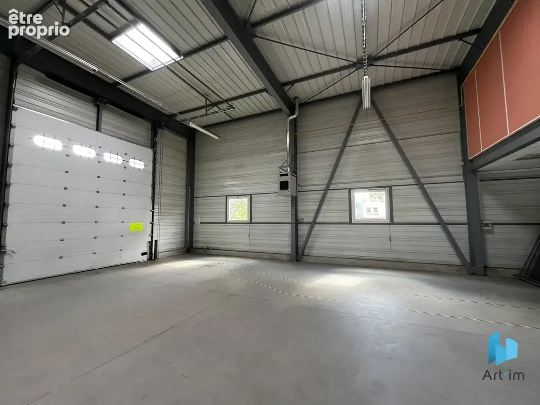 750 m2 de bâtiment à vendre secteur Université - photo 8