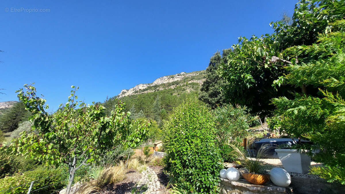 Maison à SAHUNE
