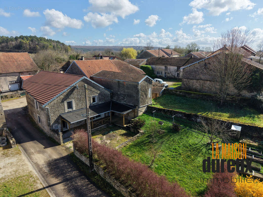 Maison à PIERRECOURT