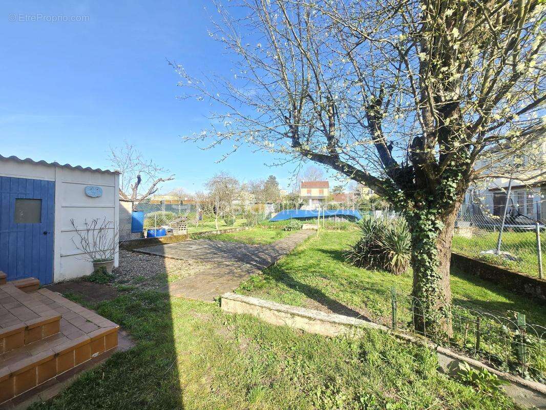 Maison à VARENNES-VAUZELLES