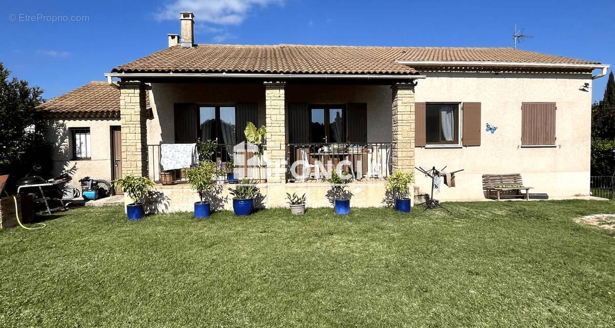Maison à SAINT-QUENTIN-LA-POTERIE