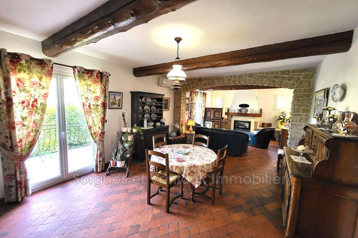 Maison à L&#039;ISLE-SUR-LA-SORGUE