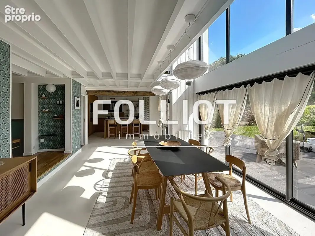 Maison de grand standing à vendre à Bréville-sur-Mer - 7 pièces, 224 m² avec Piscine - photo 3
